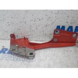 Renault - Megane - Bonnet Hinge