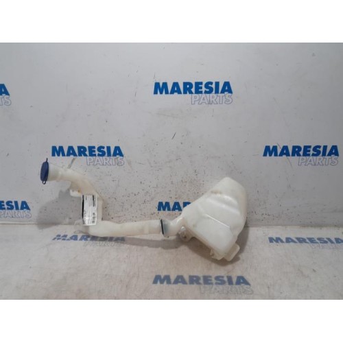 Citroen - C3 - Front windscreen washer reservoir