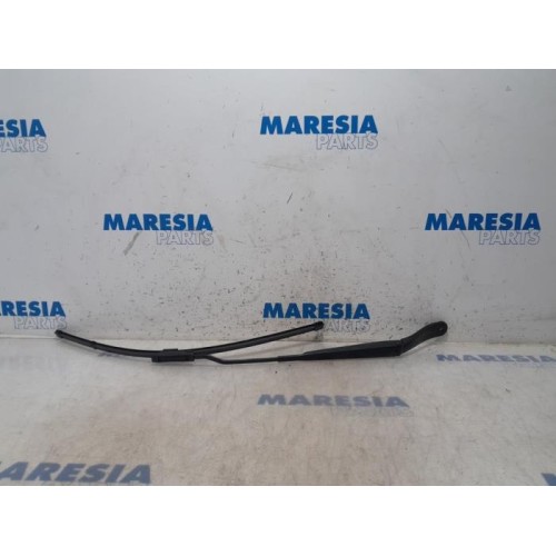 Citroen - C3 - Front wiper arm