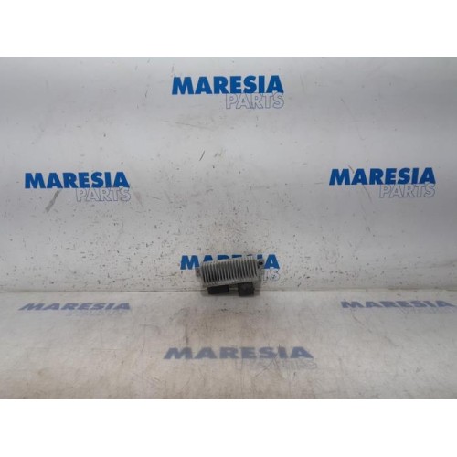 Renault - Kangoo - Glow plug relay