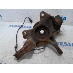 Renault - Megane - Fusee links-voor
