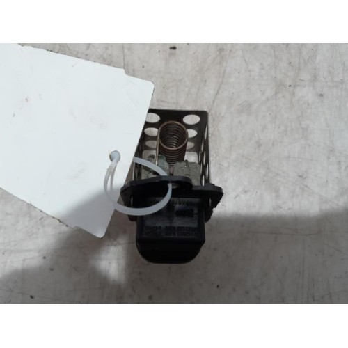 Renault - Megane - Cooling fan resistor