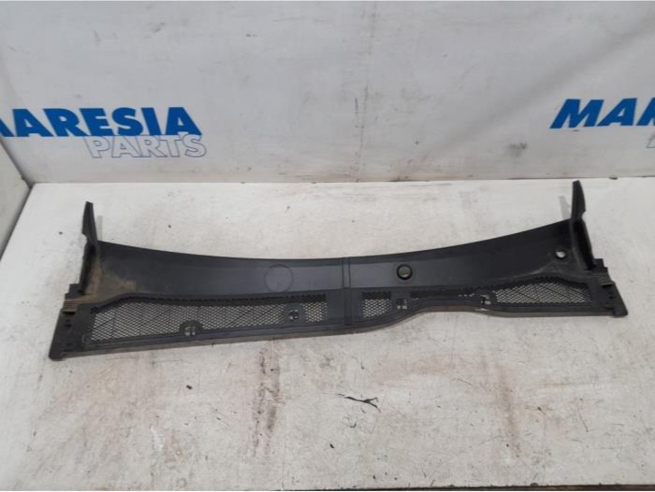 Peugeot - 208 - Cowl top grille