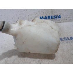 Peugeot - 207 - Front windscreen washer reservoir
