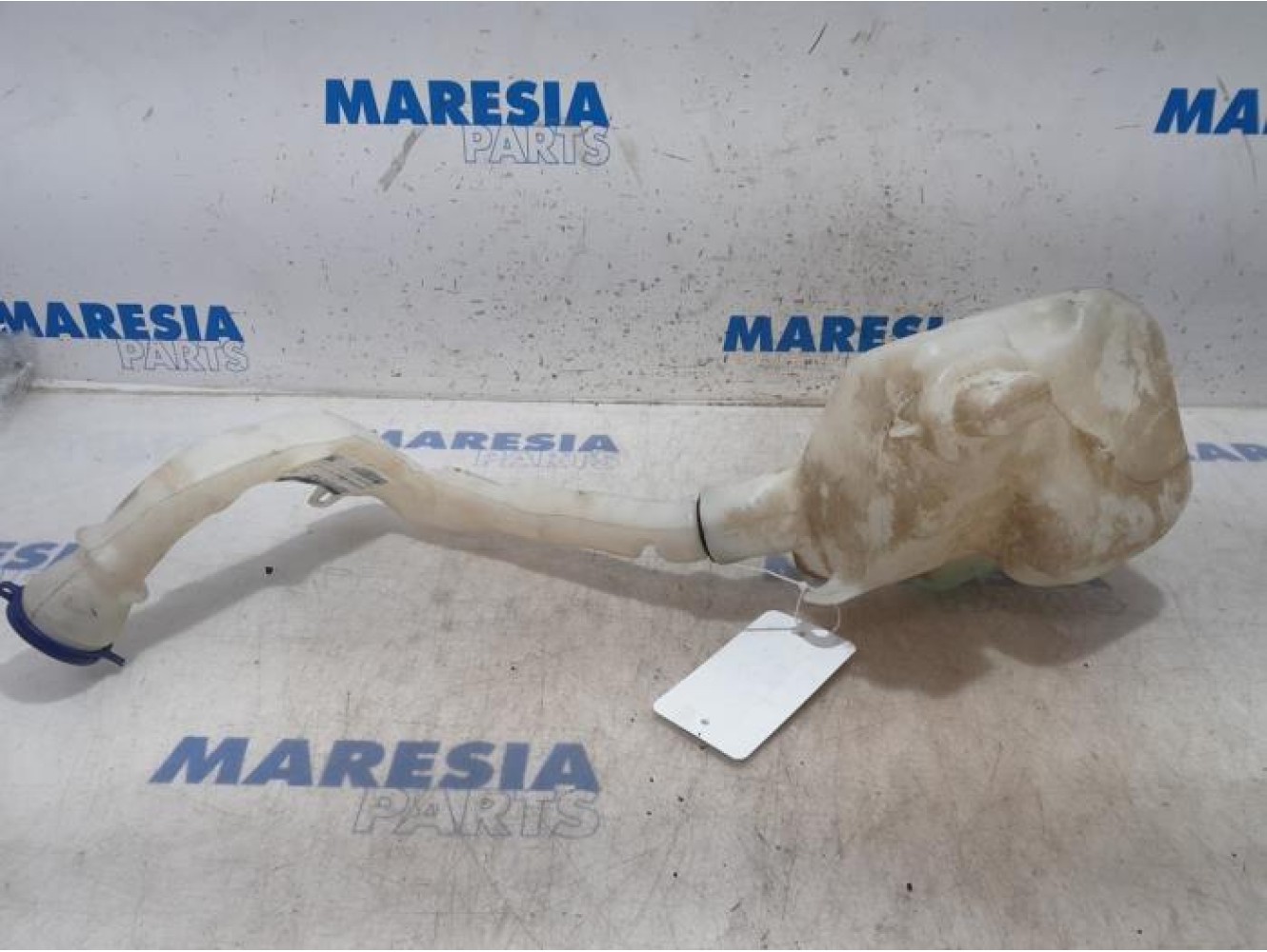 Peugeot - 207 - Front windscreen washer reservoir
