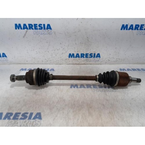 Peugeot - 207 - Aandrijfas links-voor