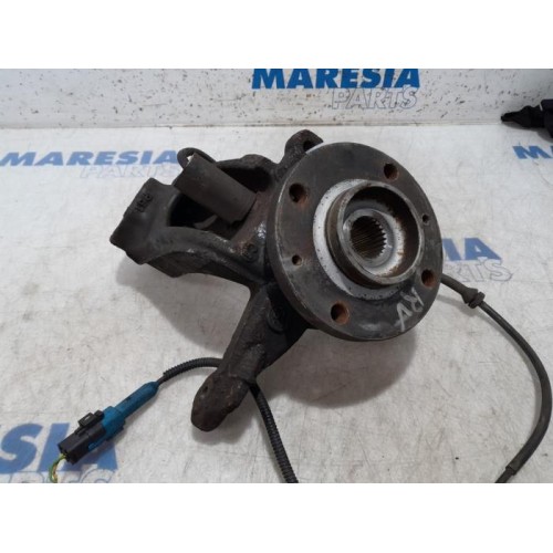 Peugeot - 207 - Knuckle, front right