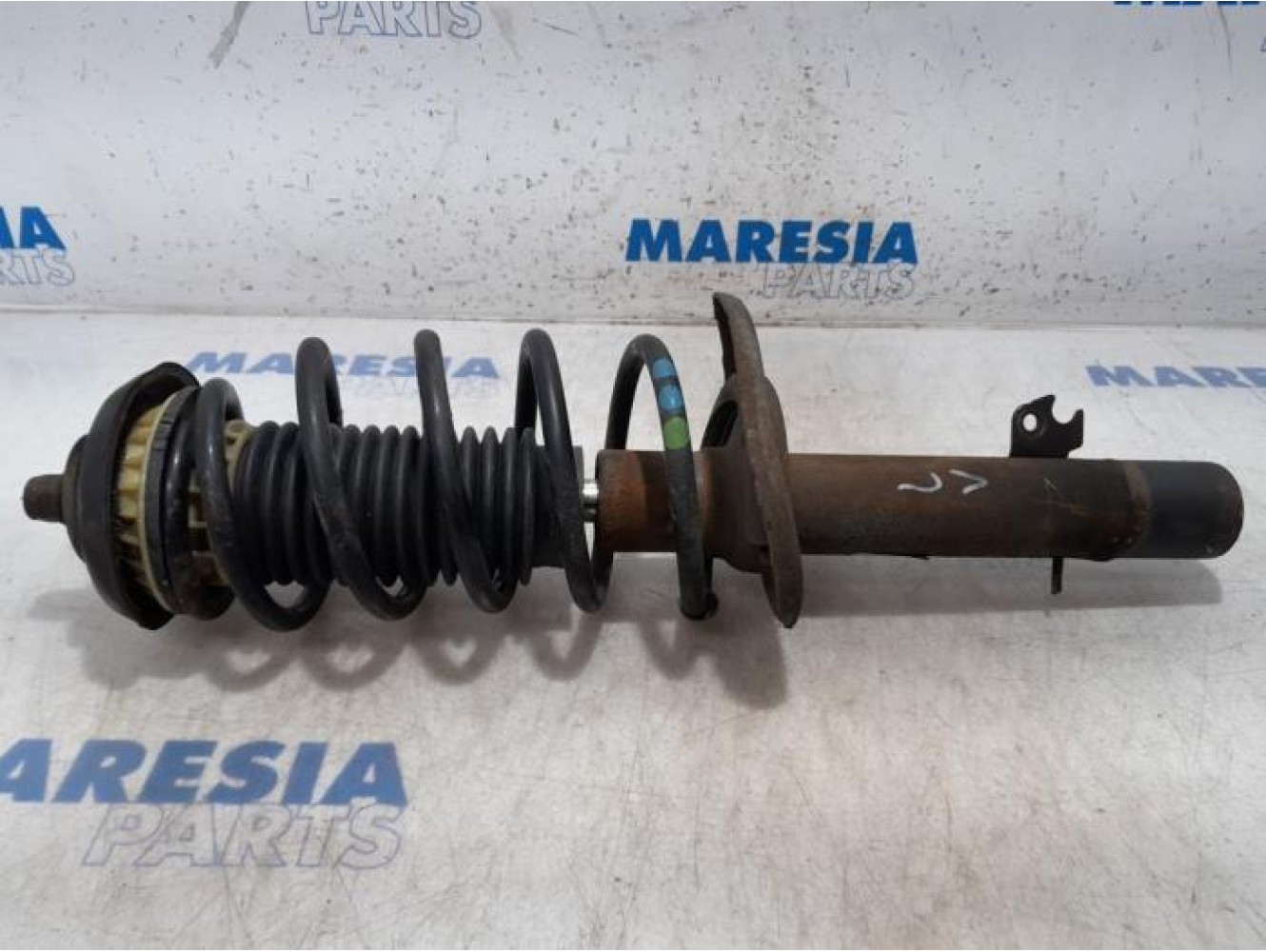 Peugeot - 207 - Front shock absorber rod, left