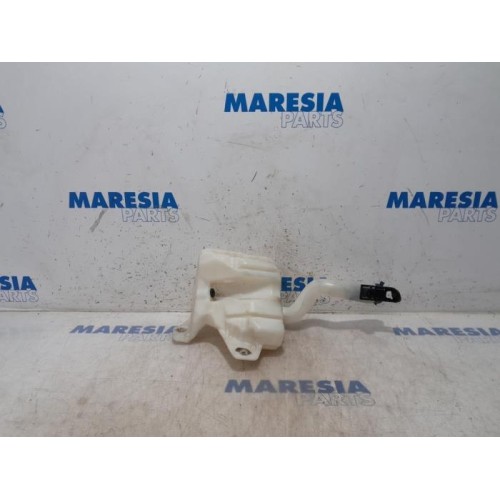 Fiat - Punto - Front windscreen washer reservoir