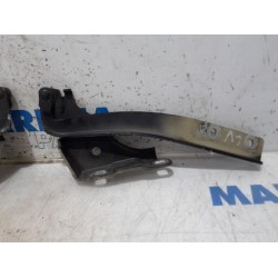 Fiat - Punto - Motorhaube Scharnier