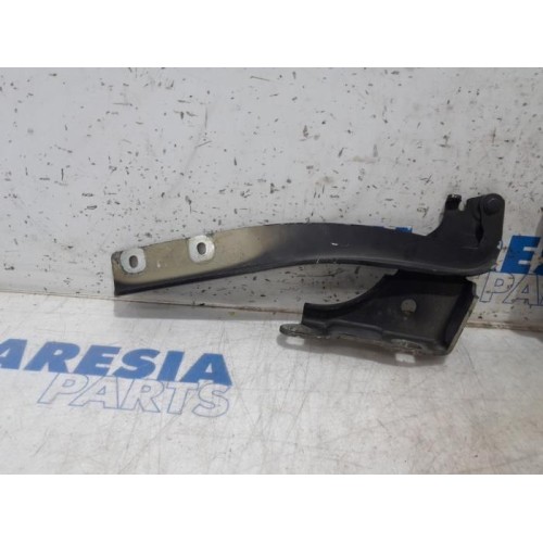 Fiat - Punto - Bonnet Hinge