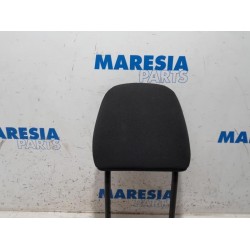Peugeot - 208 - Headrest