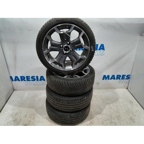 Citroen - DS3 - Sportvelgenset + banden