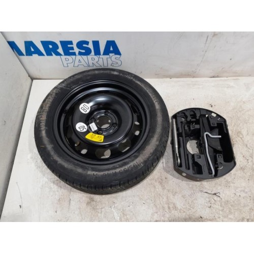 Peugeot - 208 - Krikset + reservewiel