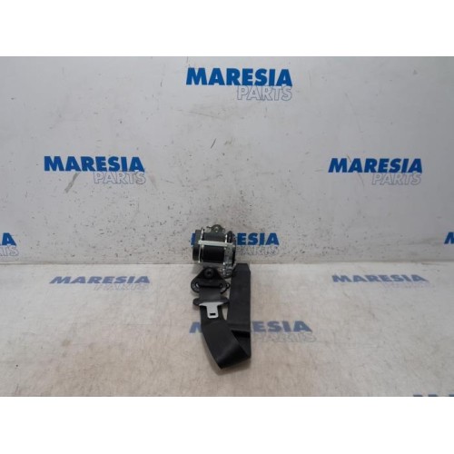 Renault - Megane - Front seatbelt, right