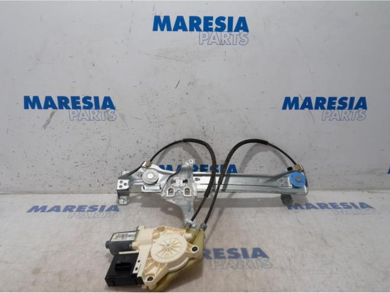Renault - Megane - Rear door window mechanism 4-door, right