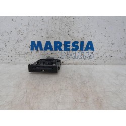 Renault - Megane - Kaartlezer (slot)