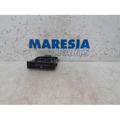 Renault - Megane - Card reader (lock)