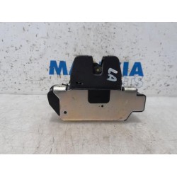 Citroen - DS3 - Tailgate lock mechanism