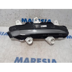 Peugeot - 208 - Tageslicht links