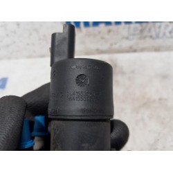 Peugeot - 207 - Scheibensprüherpumpe vorne