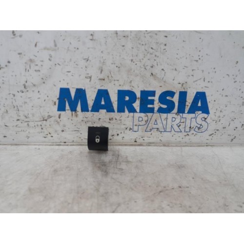 Peugeot - 207 - Central locking switch