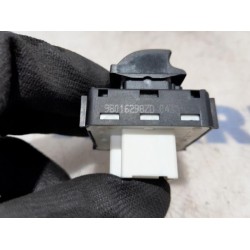 Citroen - C4 Cactus - Multi-functional window switch