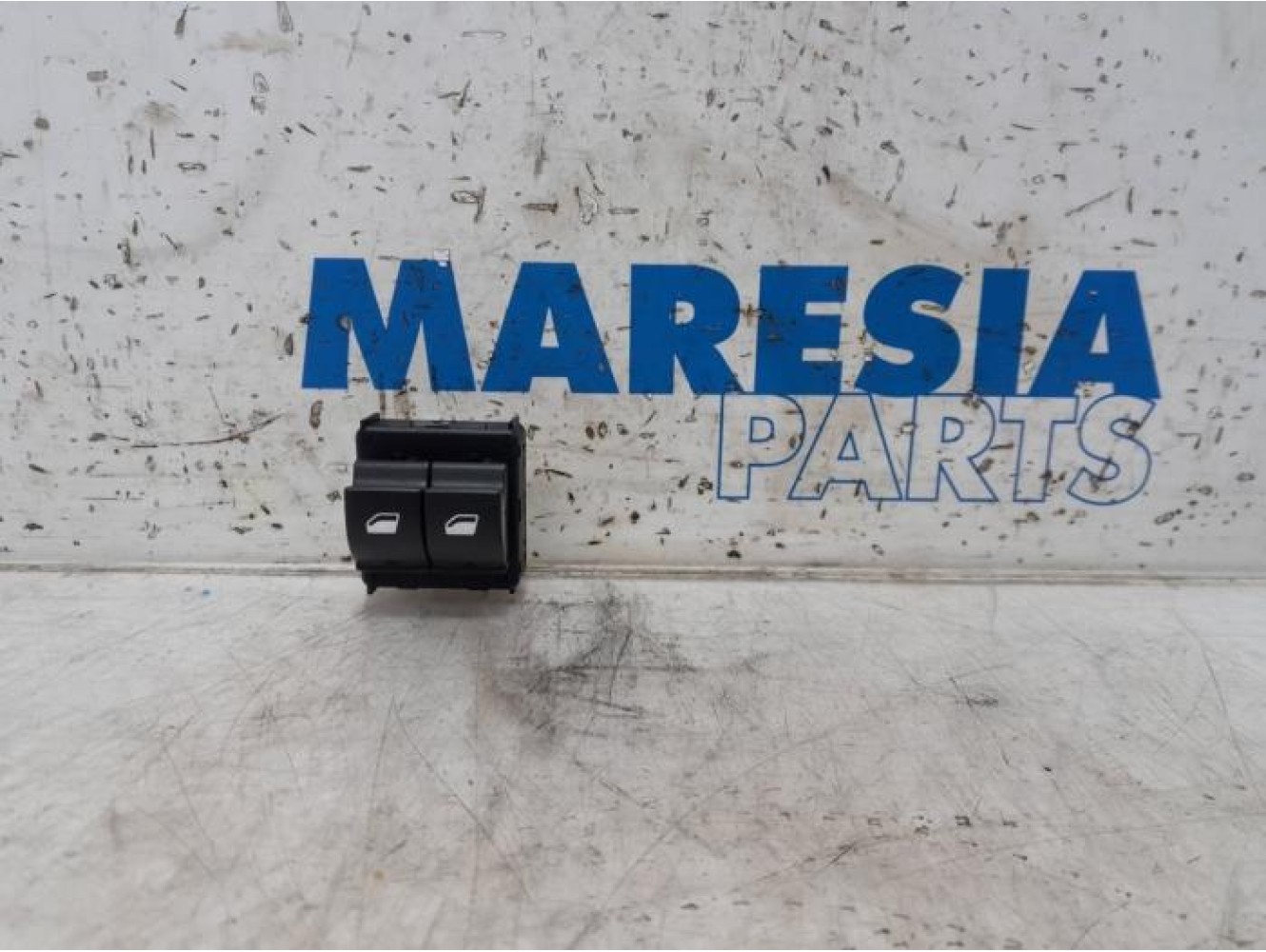 Citroen - C4 Cactus - Multi-functional window switch