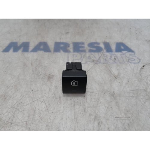 Peugeot - Partner - Central locking switch