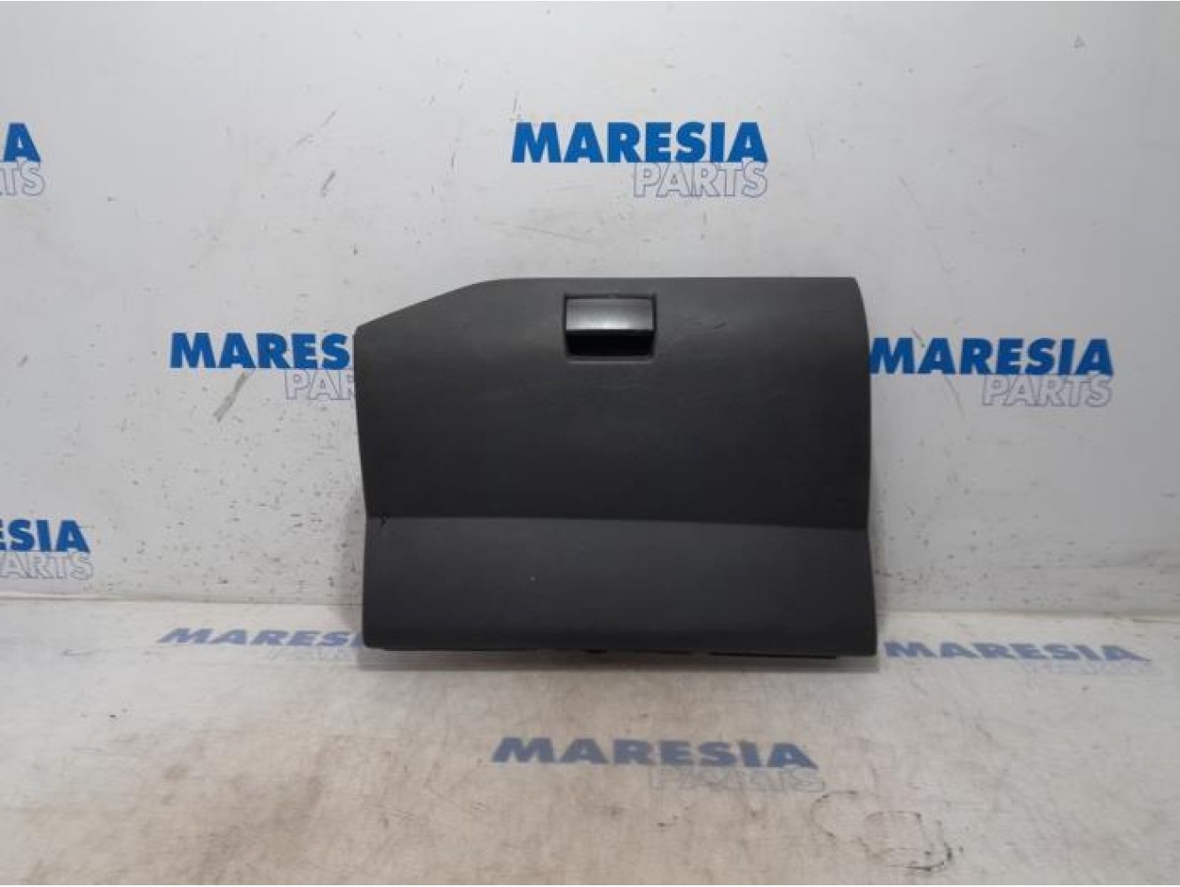 Peugeot - Partner - Glovebox