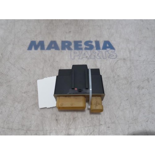 Citroen - DS3 - Glow plug relay