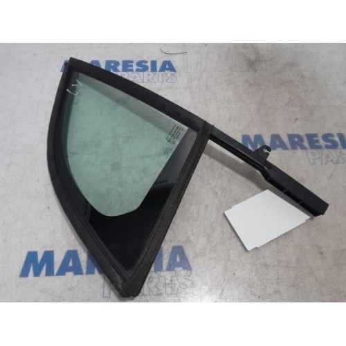 Citroen - DS3 - Quarter light, front left