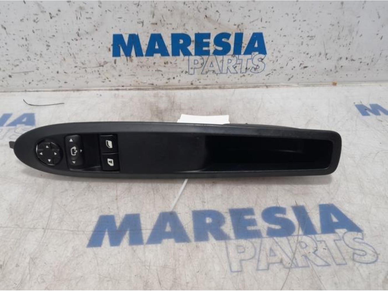 Citroen - DS3 - Multi-functional window switch