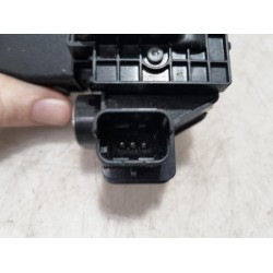 Citroen - DS3 - Tailgate lock mechanism