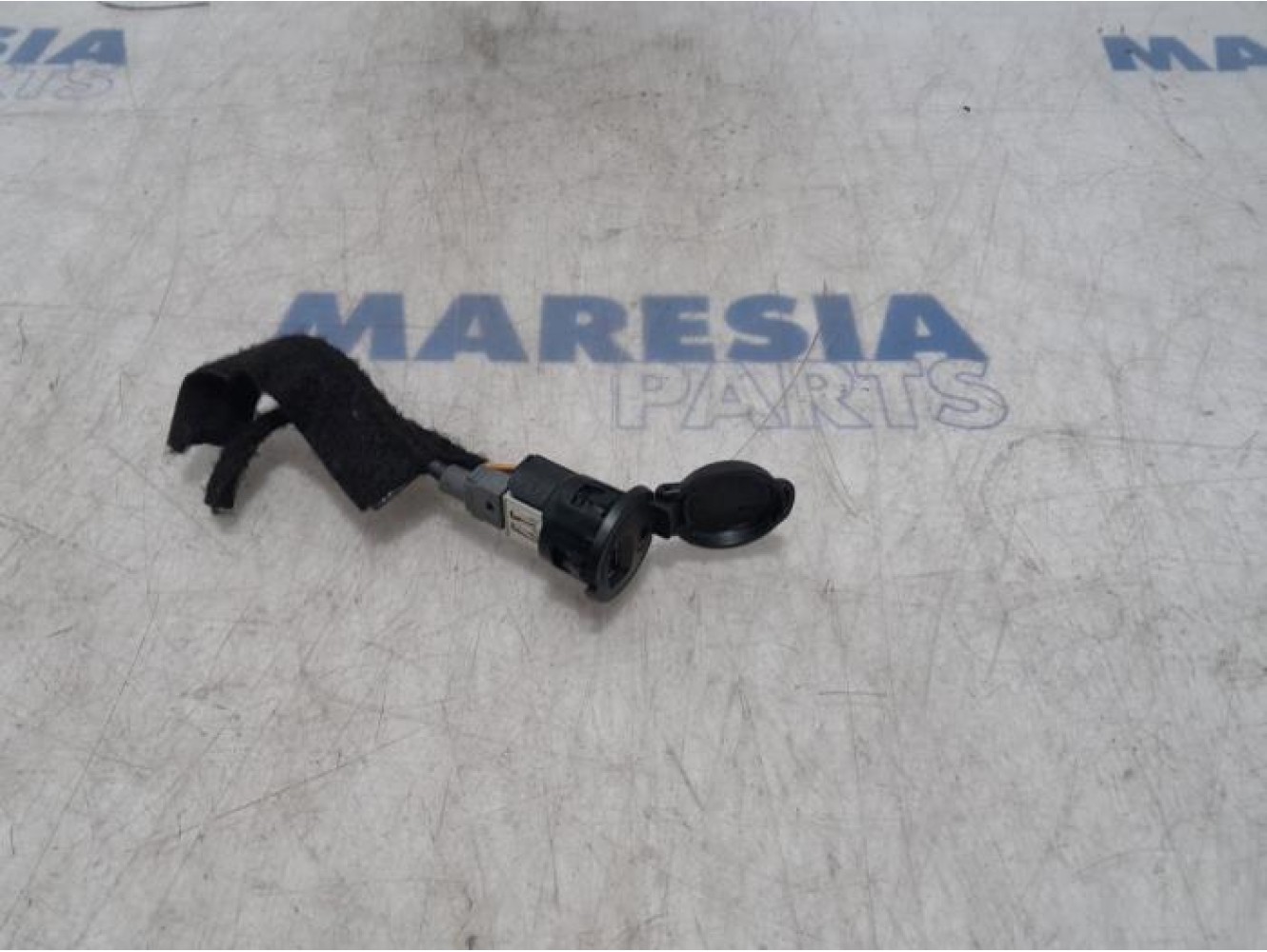 Citroen - DS3 - AUX / USB connection