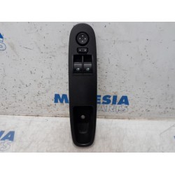 Fiat - Punto - Multi-functional window switch