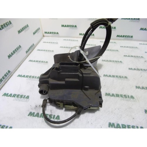 Renault - Laguna - Front door lock mechanism 4-door, right