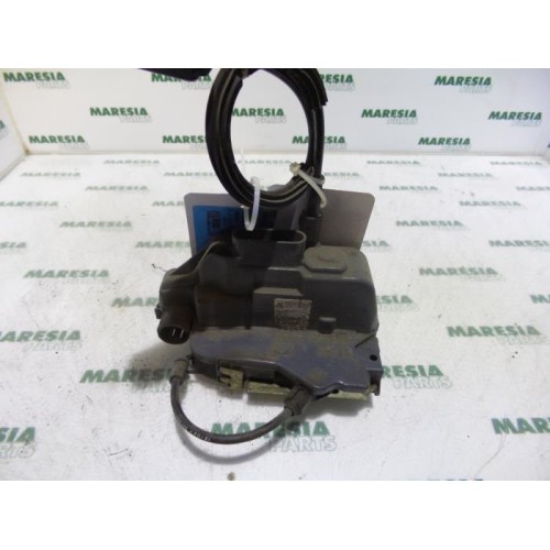 Renault - Laguna - Front door lock mechanism 4-door, right