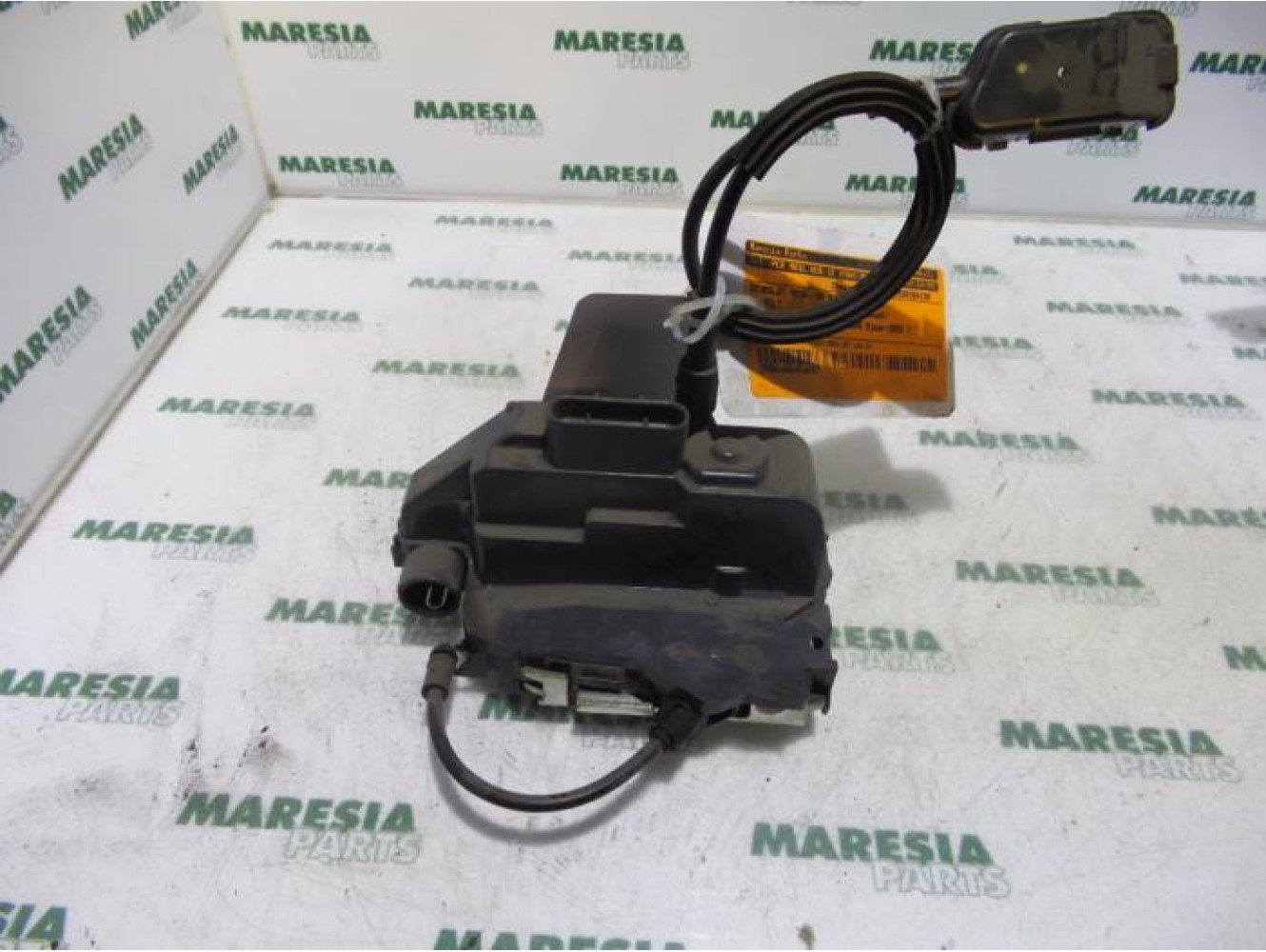 Renault - Laguna - Front door lock mechanism 4-door, right