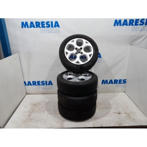 Citroen - C3 - Sport rims set + tires