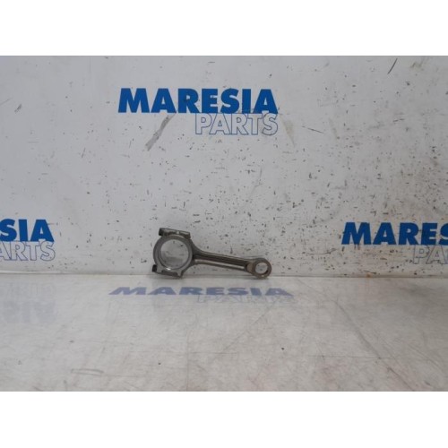 Renault - Clio - Connecting rod