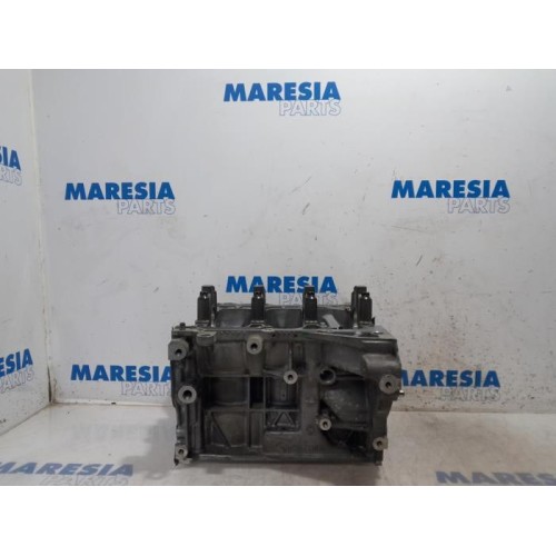 Renault - Clio - Engine crankcase