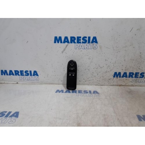 Citroen - C3 - Multi-functional window switch
