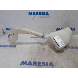 Citroen - DS3 - Front windscreen washer reservoir