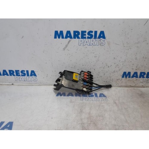Peugeot - Partner - Fuse box