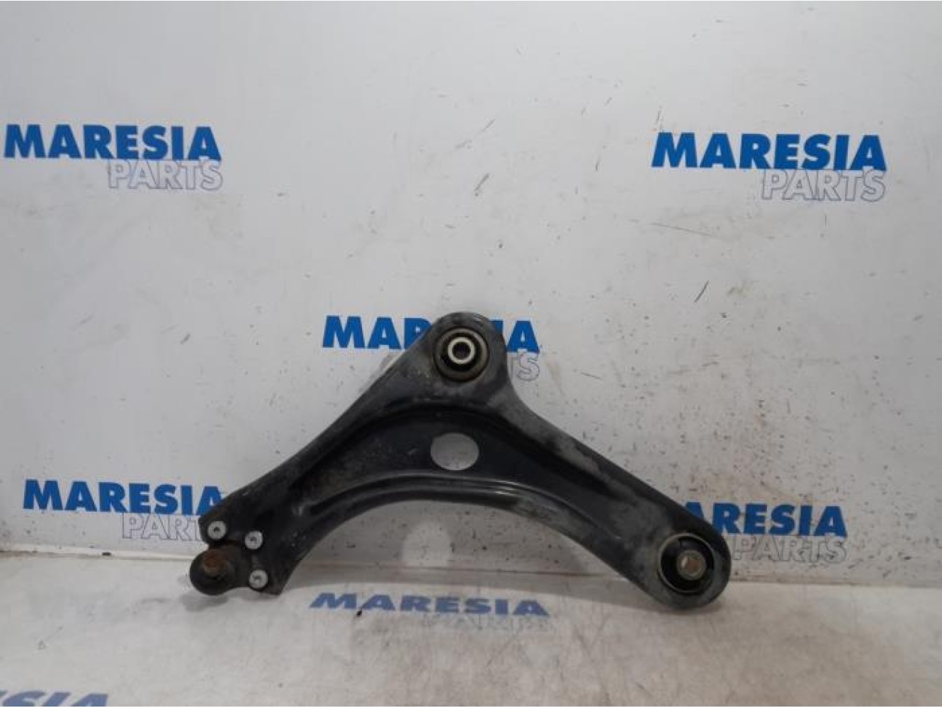 Citroen - DS3 - Front lower wishbone, left