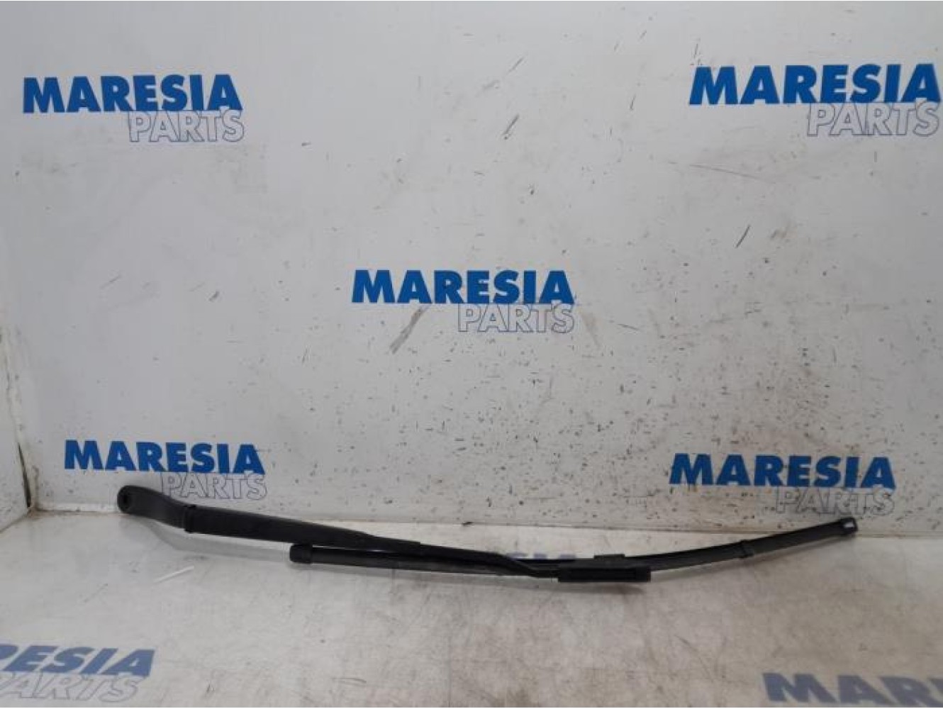 Citroen - DS3 - Front wiper arm