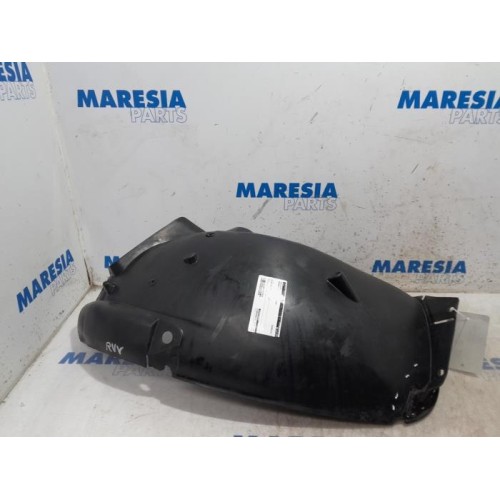 Renault - Clio - Wheel arch liner