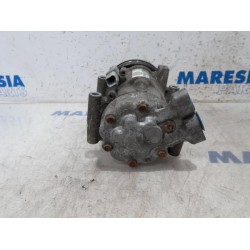 Renault - Clio - Air conditioning pump