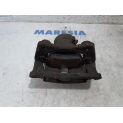 Renault - Clio - Front brake calliper, right